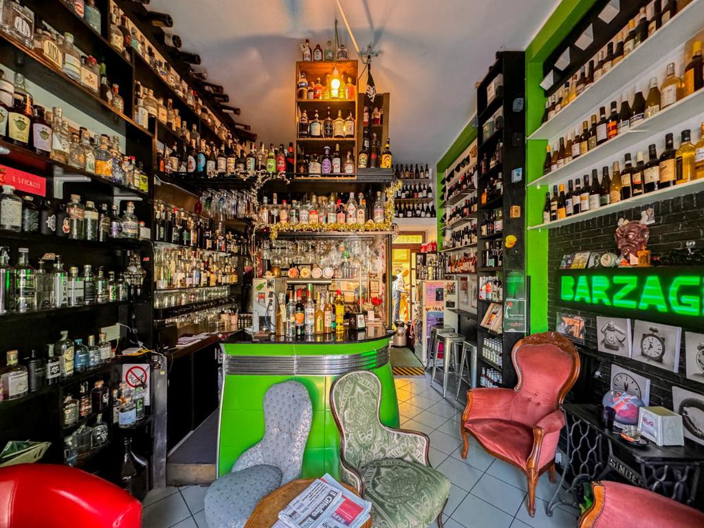 Propiedad comercial de 1 habitación en Lodi, Italy No. 73471