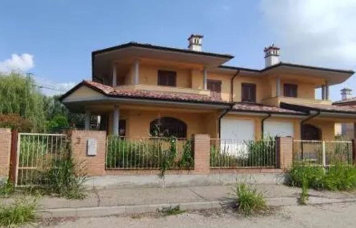 3 rooms Villa in Roncaro, Italy No. 3351