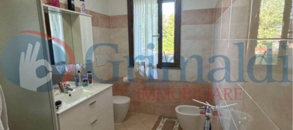2 bedrooms Apartment in Lungavilla, Italy No. 6984 7