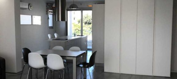 3 bedrooms Apartment in Limassol, Cyprus No. 19403 5