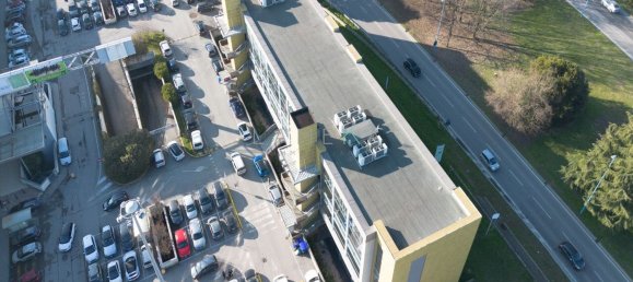 360m² Office in Brescia, Italy No. 4953 8