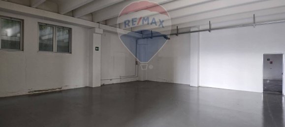 Коммерческая недвижимость с 3 комнатами в Варесе, Италия № 380133 43