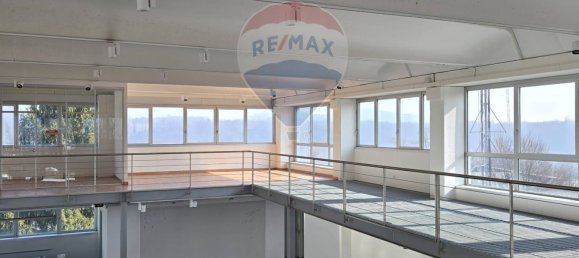 Коммерческая недвижимость с 3 комнатами в Варесе, Италия № 380133 12