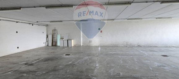 Коммерческая недвижимость с 3 комнатами в Варесе, Италия № 380133 41