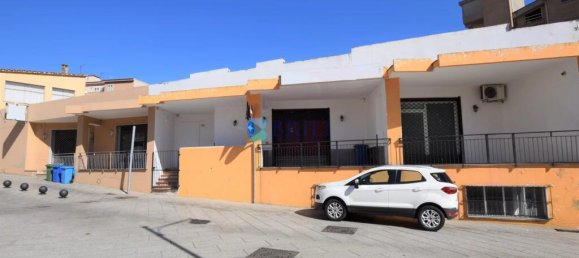 Коммерческая недвижимость 130м² в Ольбия, Италия № 327005 2