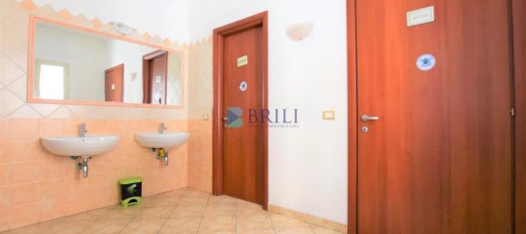 Коммерческая недвижимость 130м² в Ольбия, Италия № 327005 6