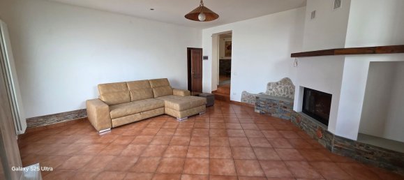 4 bedrooms Apartment in Lastra a Signa, Italy No. 337012 3