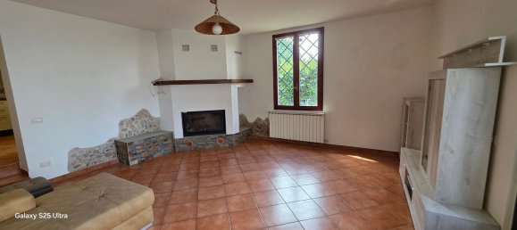 4 bedrooms Apartment in Lastra a Signa, Italy No. 337012 4