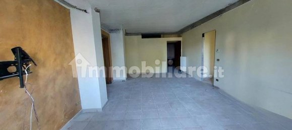 Квартира с 2 спальнями в Монтесильвано, Италия № 339782 4