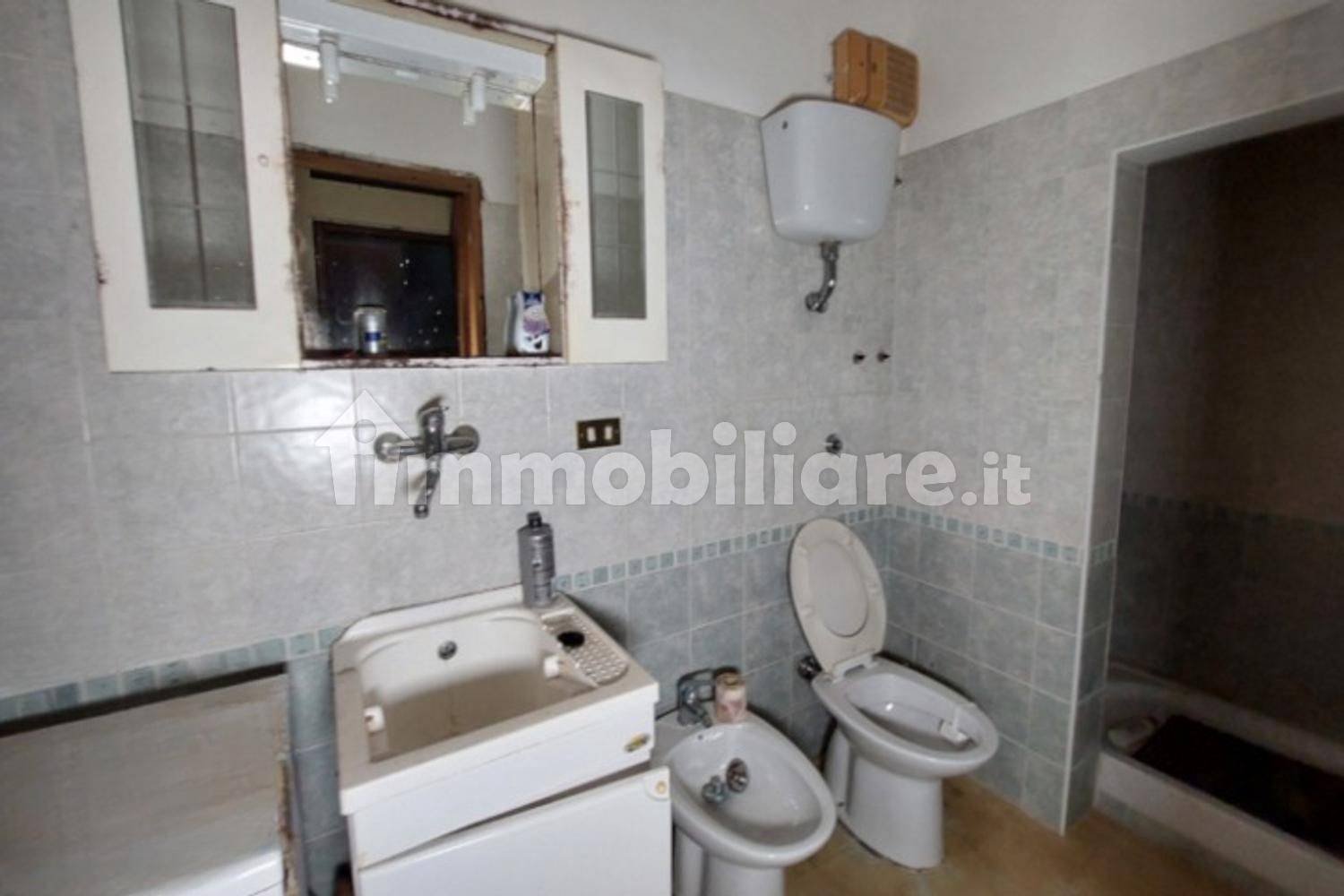 Квартира с 2 спальнями в Монтесильвано, Италия № 339782