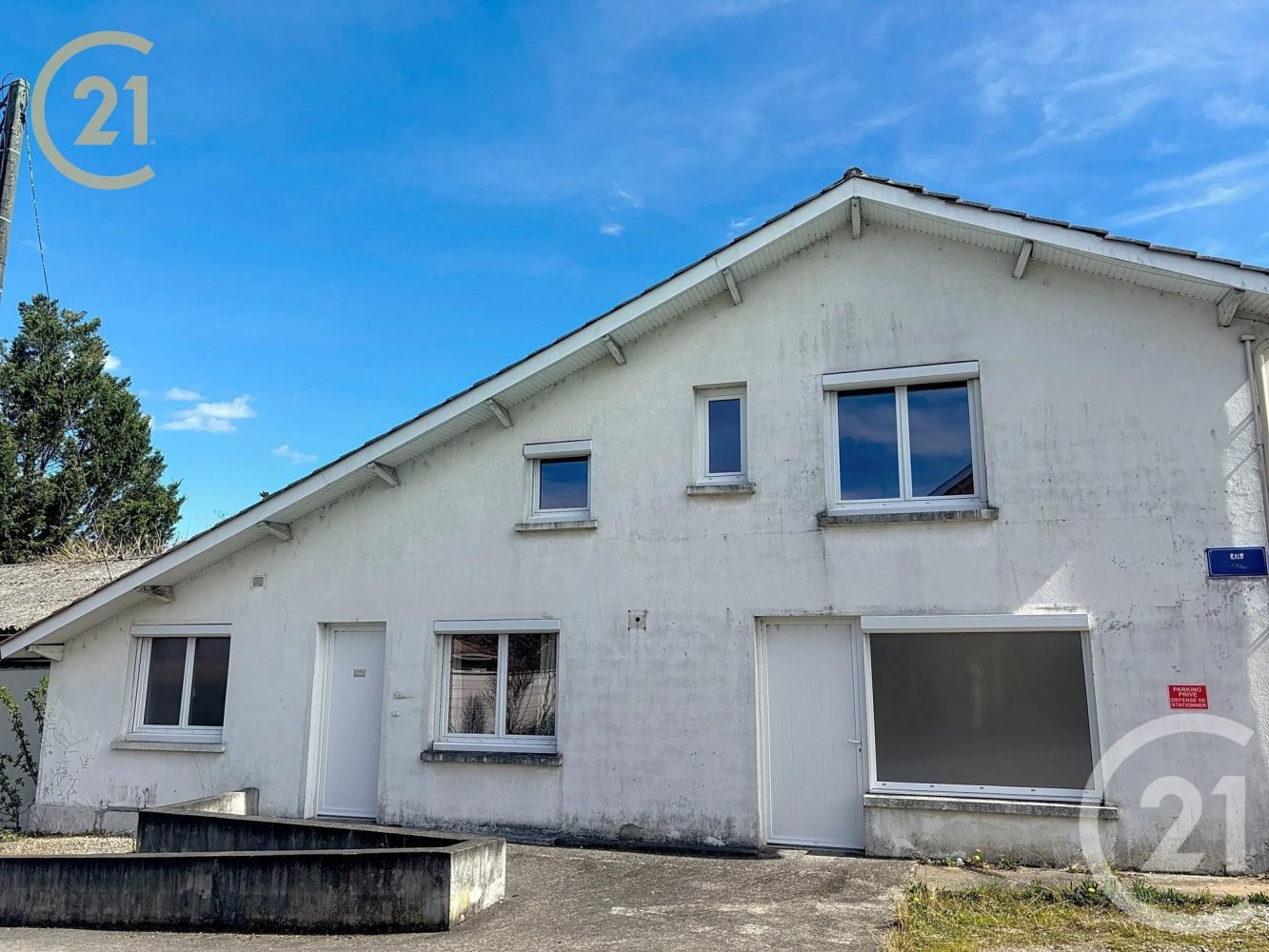 2 bedrooms House in Montpon-Menesterol, France No. 103899