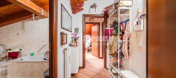 3 rooms Apartment in Medesano, Italy No. 191222 6