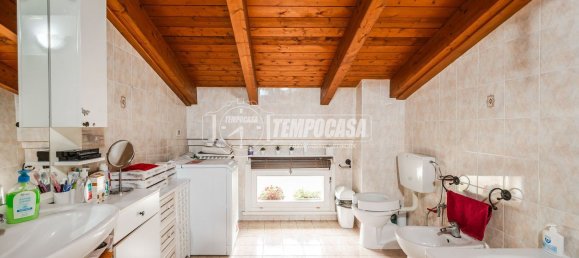 3 rooms Apartment in Medesano, Italy No. 191222 9
