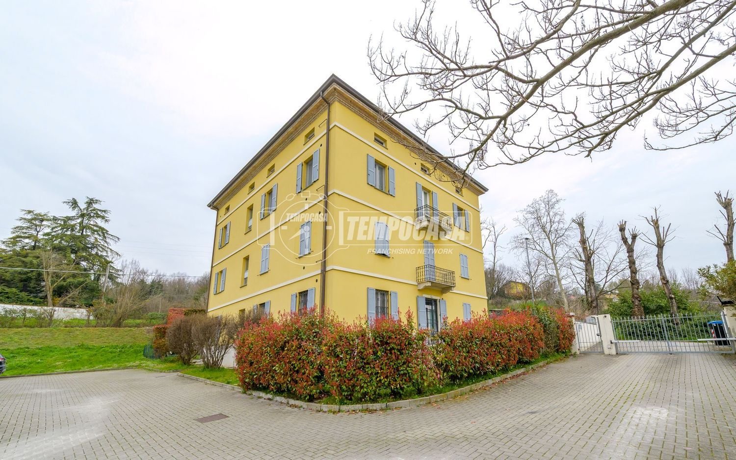 3 rooms Apartment in Medesano, Italy No. 191222