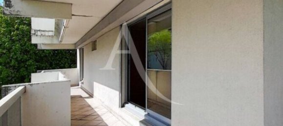 2 Schlafzimmer Wohnung in Suresnes, France, Nr. 131403 3