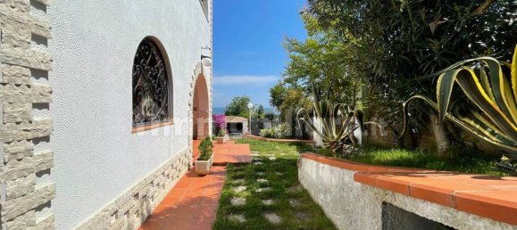 Вилла с 3 спальнями в Сильви, Италия № 134414 8