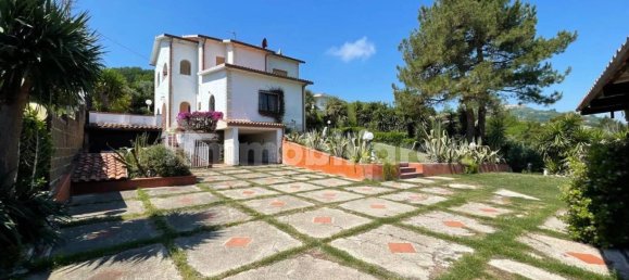 Вилла с 3 спальнями в Сильви, Италия № 134414 2