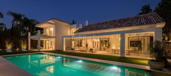 5 bedrooms Villa in Estepona, Spain No. 33412 11