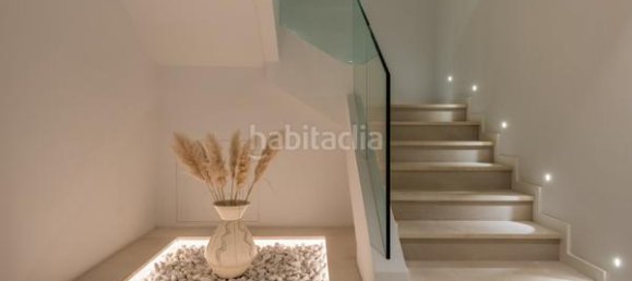 5 bedrooms Villa in Estepona, Spain No. 33412 16