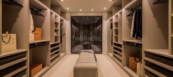 5 bedrooms Villa in Estepona, Spain No. 33412 32