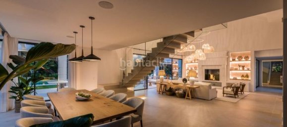 5 bedrooms Villa in Estepona, Spain No. 33412 18