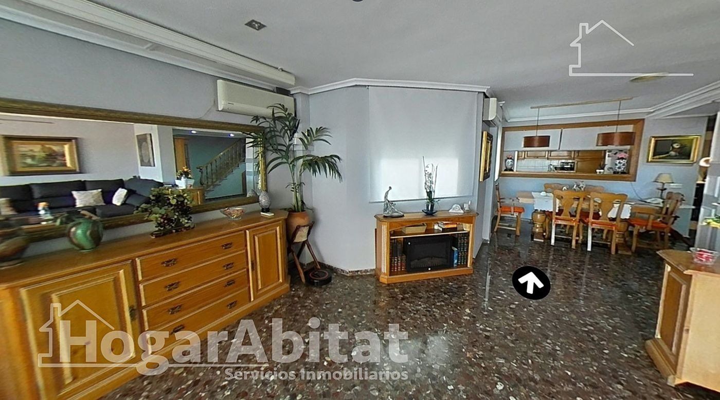 4 bedrooms Penthouse in Mislata, Spain No. 114114