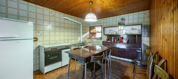 7 rooms House in Bosco Chiesanuova, Italy No. 4685 5