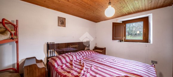 7 rooms House in Bosco Chiesanuova, Italy No. 4685 18