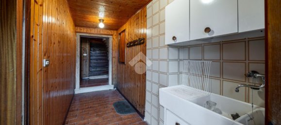 7 rooms House in Bosco Chiesanuova, Italy No. 4685 6