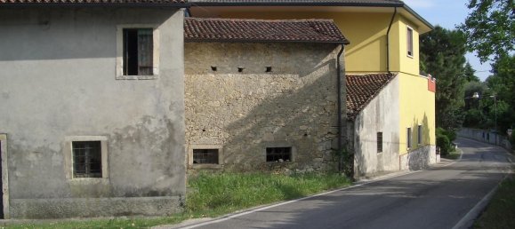 Casa de 5 habitaciónes en Sovizzo, Italy No. 17990 15
