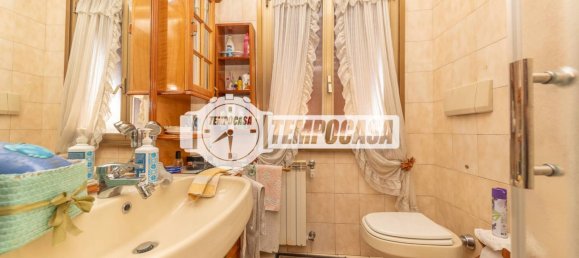 2 bedrooms Apartment in Rome, Italy No. 267386 16