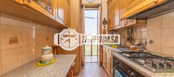 2 bedrooms Apartment in Rome, Italy No. 267386 7