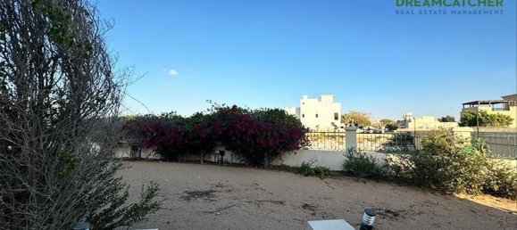 4 bedrooms Villa in Al Hamra Village, UAE No. 34957 8