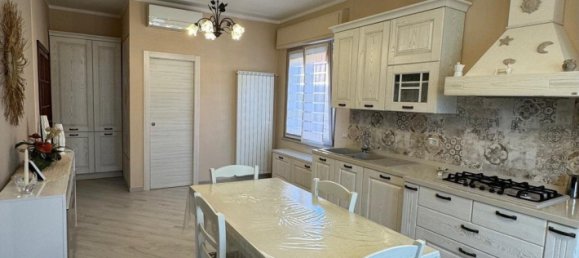 3 Schlafzimmer Villa in Capannori, Italy, Nr. 378312 2