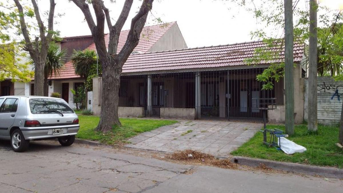 2 bedrooms House in Mar del Plata, Argentina No. 75543