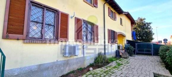 4 bedrooms House in Ospedaletto Lodigiano, Italy No. 112053 2