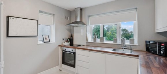 Duplex independente T3 em Epsom, United Kingdom N.º 9704 6