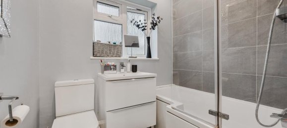 Duplex independente T3 em Epsom, United Kingdom N.º 9704 24