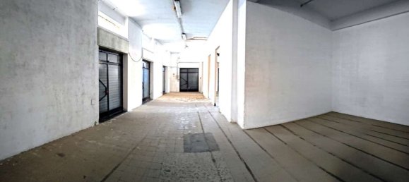 1178m² Commercial property in Castellana Grotte, Italy No. 83425 6