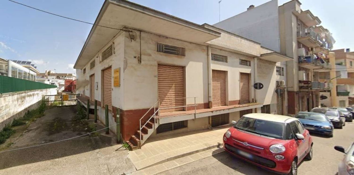 1178m² Commercial property in Castellana Grotte, Italy No. 83425