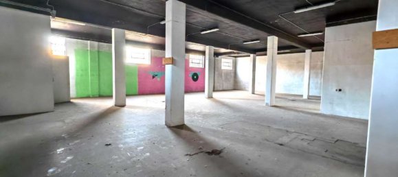 1178m² Commercial property in Castellana Grotte, Italy No. 83425 5