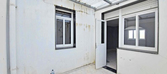 Дом с 8 спальнями в Ла-Корунья, Испания № 30964 10