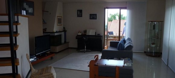 Вилла с 6 комнатами в Лоро Чуффенна, Италия № 227738 4