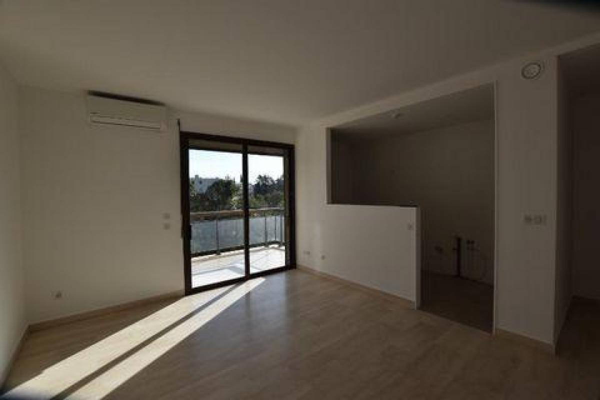 Estudio en Cannes, France No. 14766