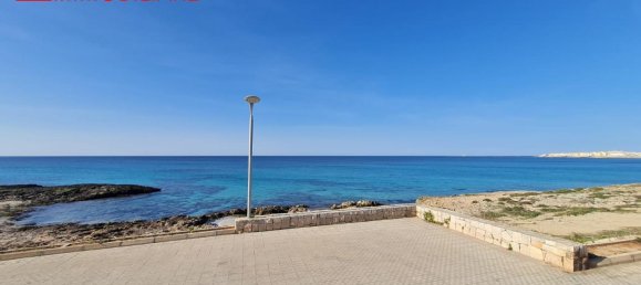 3 rooms Apartment in Gallipoli, Italy No. 139632 5