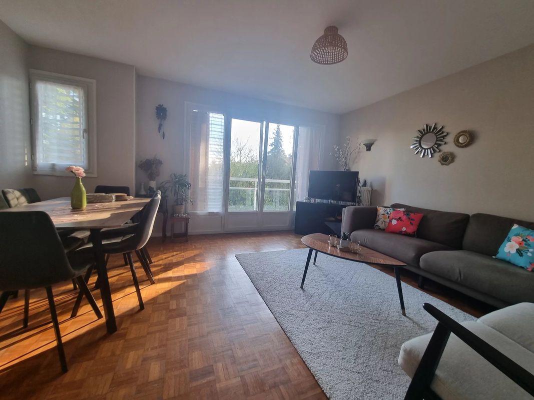 2 غرف نوم شقة في Croissy-sur-Seine, France رقم 169848