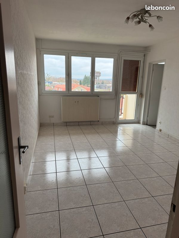 3 Schlafzimmer Wohnung in Luneville, France, Nr. 221990