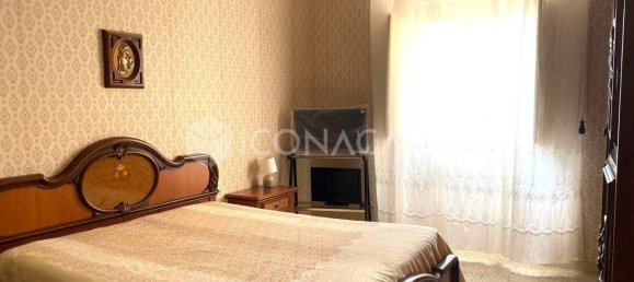 Apartamento de 4 habitaciónes en Bari, Italy No. 29061 21