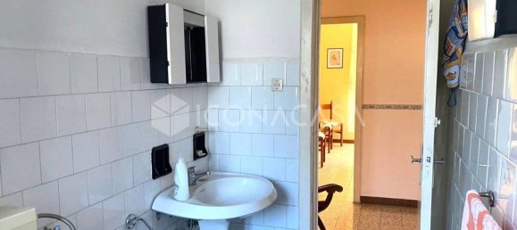 Apartamento de 4 habitaciónes en Bari, Italy No. 29061 20