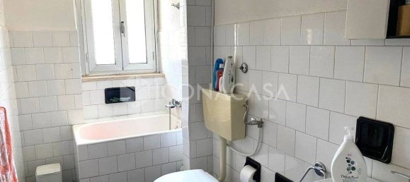 Apartamento de 4 habitaciónes en Bari, Italy No. 29061 19